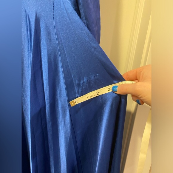 NWT SOLD OUT Cobalt blue sz 6 Mac Duggal gown - Picture 11 of 11